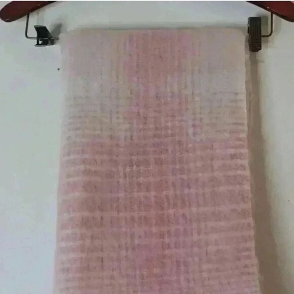 STEVE MADDEN Soft Pink & White Check Scarf - Picture 4 of 7